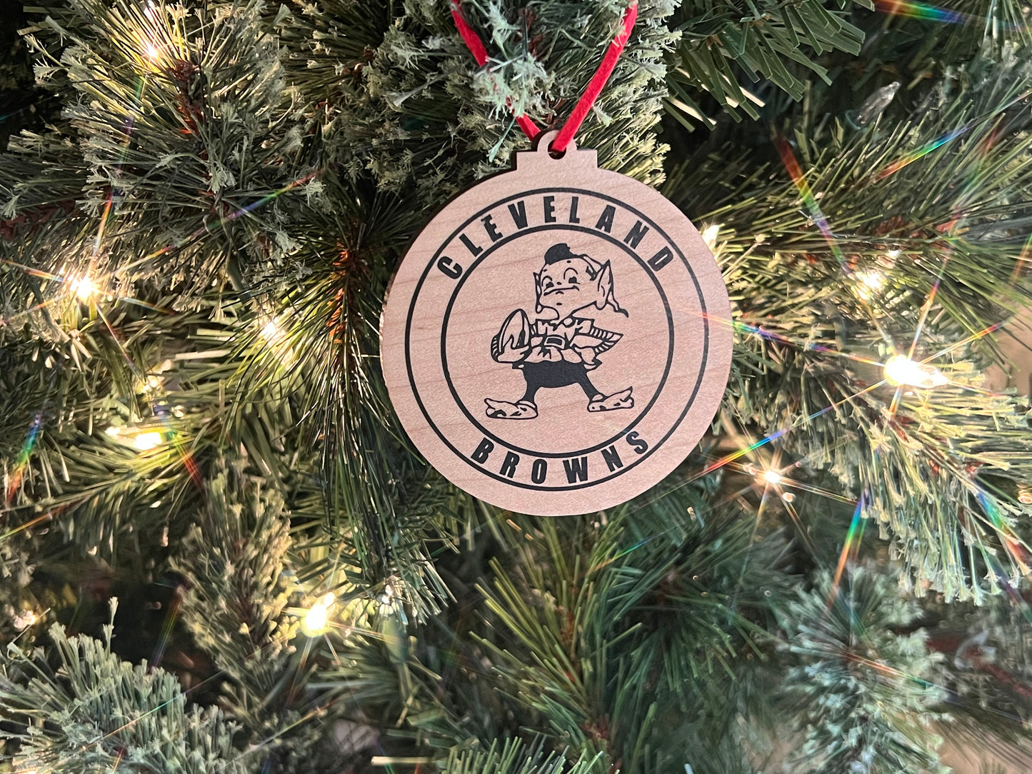 Browns Elf Round Ornament