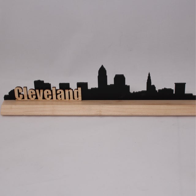Desktop Cleveland Skyline Sitter